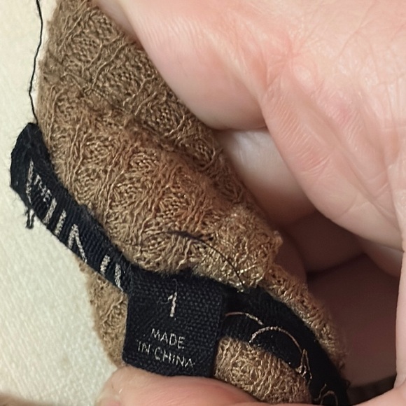 Torrid Def Leppard Waffle Knit Band Long Sleeve Top Size 1 - Picture 3 of 3